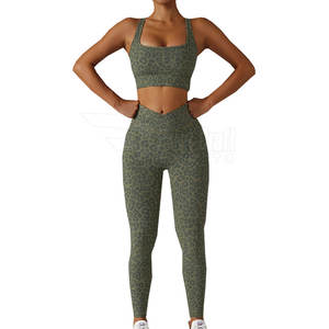 Venta caliente Conjunto de yoga para mujeres Material duradero con cintura elástica Patrón sólido Alta calidad a bajo precio - Product Image 1