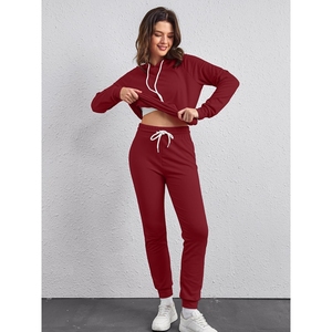 Ensemble de vêtements de sport pour femmes tendance et personnalisé en 2 pièces, motif uni, prix raisonnable, streetwear, survêtement à bas prix, décontracté - Product Image 2