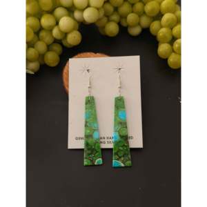 Pendientes Colgantes de Plata de Ley con Turquesa Verde Mohave Navajo y Diseño Geométrico de Losa - Product Image 1