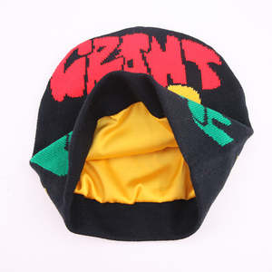 Gorro personalizado de punto de invierno con logotipo bordado de Jacquard, gorro acrílico 100% con forro de seda satinada, forro interior forrado de satén - Product Image 4