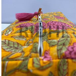 Sac fourre-tout matelassé de luxe écologique grand format jaune ambre avec fermeture éclair, imprimé à la main, réutilisable, pour voyage, vente en gros - Product Image 3