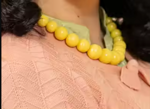 Collier en résine d'ange au design unique, qualité supérieure, bijoux de mode pour femmes, meilleur prix pour les mariages, les fêtes et les anniversaires - Product Image 4