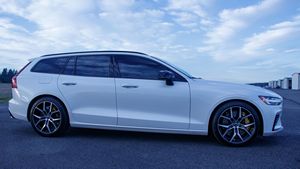 2022 V-60 Re-charge T8 Pole-<b>star</b> Engineered Extended Range Low Mileage Automatic Transmission Panoramic Sunroof Ready to Ship - Product Image 3