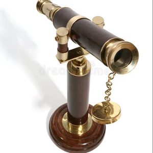 Telescopio de Metal de Estilo Antiguo con Detalles Hechos a Mano, Adecuado para Decoración Vintage y Colección - Product Image 1
