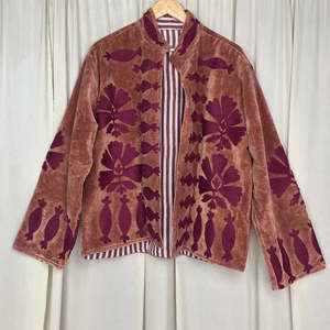 Chaqueta de terciopelo Suzani con bordado floral marrón, estilo bohemio chic retro, talla única XL, abierta por delante, para invierno. - Product Image 5