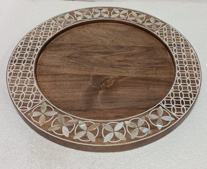 Assiette de présentation en bois d'acacia écologique et durable Plat de service de fruits élégant design haut de gamme vintage peint à la main personnalisé - Product Image 4