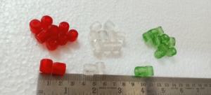 Cuentas rusas de Comercio de vidrio facetado hechas a medida en colores rojo, blanco y verde en tamaño 10 mm con acabado brillante - Product Image 6