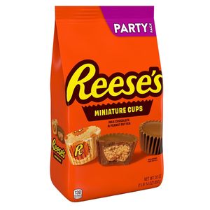 REESE'S Miniatures Milk Chocolate Peanut Butter Cups, Candy Party Pack, 30 oz - Product Image 5