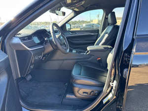 รถจี๊ป แกรนด์ เชอโรกี แอล ลิมิเต็ด ปี 2025 มือสอง - Product Image 2