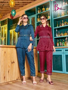 Estilo moderno, pesado y hermoso, la mayoría de las tendencias de satén con trabajo manual pesado, conjunto de cordón de pantalón Kurta, exportador mundial a la venta - Product Image 5