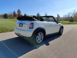 Voiture d'occasion de qualité abordable, MI-NI Con-vert-ible Coo-per 2015, conduite à gauche - Product Image 6