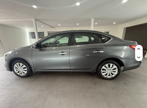 Nissan Sentra S Usado a Precio Accesible - 2019 - Product Image 2
