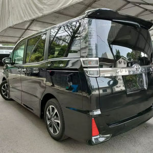 TOYOTA VOXY 2.0 ZS KIRAMEKI EDITIONS 2022, 3 Vehículos Grandes en Venta - Product Image 1