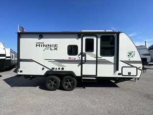 W-i-n-n-e-b-a-g-o Micro Minnie Flx 2108DS d'occasion 2022 prêt à être vendu - Product Image 6