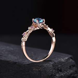 Anillo de Compromiso de Plata de Ley 925 con Alejandrita que Cambia de Color, Corte Pera, Clásico, Chapado en Oro de 18K, Engaste de Garras, para Mujer - Product Image 2