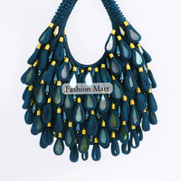 Sac de soirée perlé de créateur, fait main, avec des paillettes et des broderies de perles en forme de larme