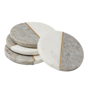 Sous-verre en marbre blanc gris durable Double incrustation en laiton Sous-verres en pierre Ensemble décoratif de table rond pour usage en cuisine - Product Image 3