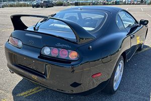 Supra 1995 con Motor de 6 Cilindros en Línea y Doble Turbo - Product Image 3