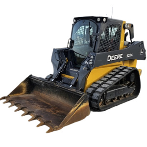 Minicargadora con accesorio de cubo 2018 DEERE 325G Alta eficiencia operativa con sistema hidráulico de alto flujo - Product Image 1