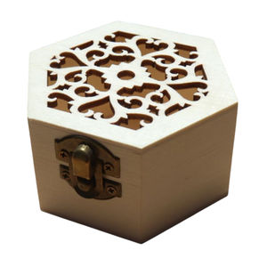 Boîte cadeau en bois naturel de la meilleure qualité Boîte à bijoux de rangement en bois de conception découpée attrayante pour diverses occasions Prix le moins cher - Product Image 2