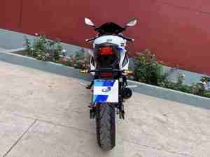 Motocicletas de Carreras B-M-W R400 con Sistema de Refrigeración por Agua de Doble Cilindro para Conducción en Calle - Product Image 2