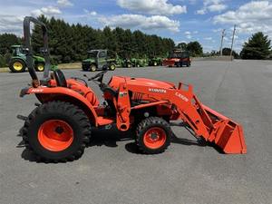 Tracteur Kubota L3901HST d'occasion en gros disponible à la vente livraison rapide - Product Image 2