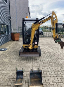 Miniexcavadora CAT 301.7D de 1.2 toneladas, excavadora hidráulica sobre orugas con accesorio de cucharón en venta - Product Image 2