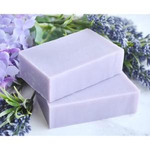 สบู่ก้อนสำหรับอาบน้ำยี่ห้อไลแลคคลีนเซอร์สูตรอ่อนโยนผลิตจากสารสกัดจากธรรมชาติให้ความชุ่มชื้นและผ่อนคลายสินค้าขายส่ง - Product Image 2