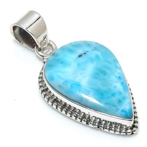 Colgante clásico de Plata de Ley 925 con piedra preciosa de Larimar cortada en Pera, joyería fina elegante para fiestas y ocasiones especiales - Product Image 2