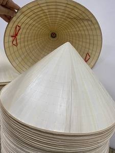 Sombrero cónico de hoja de palma de bambú hecho a mano: perfecto para aventuras al aire libre y festivales culturales - Product Image 6