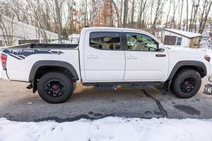 Toyota Tacoma TRD Pro 2018 Usada, Doble Cabina 4x4, Motor V6, Diferencial Trasero con Bloqueo, Mayormente sin Modificar - Product Image 2