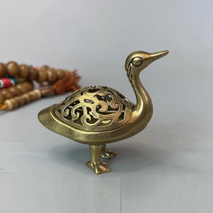Brûleur d'encens à charbon de bois en laiton et métal en forme de canard avec logo personnalisé pour usage religieux Brûleur d'encens à parfum d'air pour bureau à domicile - Product Image 2