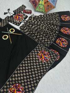 Navratri Lehenga Choli ensemble pour femmes brodé traditionnel Garba Ghagra Chaniya Choli Festival porter robe ethnique indienne - Product Image 4