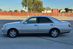 รถยนต์โตโยต้า คราวน์ รอยัล ซาลูน ปี 2000 สภาพดี ราคาคุ้มค่า พร้อมส่ง - Product Image 2