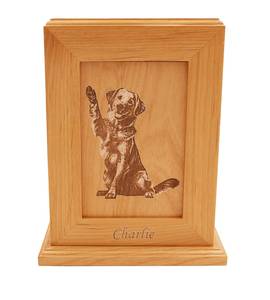 Urna de Madera Grabada Forever Friends para Cenizas Humanas, Urna Grande para Hombre o Mujer Adulto, Urnas de Madera de Palisandro Hechas a Mano para Cenizas Humanas - Product Image 2