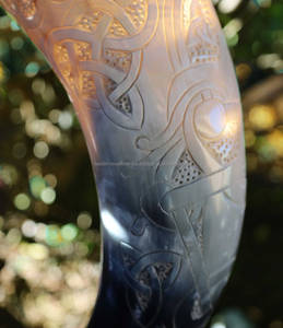 Jarra de jarra pulida artesanal única, artesanía natural, cuerno para beber de lujo para entusiastas de la cerveza y el hidromiel - Product Image 1