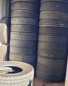 Pneus neufs et usagés de qualité supérieure, vente en gros, garantie de 2 ans, origine DK, pneus SUV, haute traction, flanc robuste, excellent rapport qualité-prix - Product Image 1