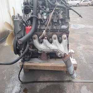 ชิ้นส่วนประกอบที่สมบูรณ์ของเครื่องยนต์มือสอง: 2001 GM C YUKON XL 1500 5.3L Vin T ตัวเลข8th หลัก - Product Image 1