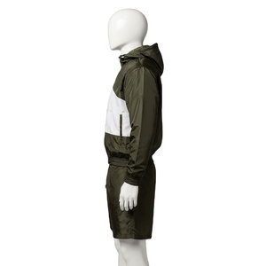 Ensemble de survêtement décontracté deux pièces pour homme, vert et blanc, en polaire respirant, avec broderie personnalisée, comprenant un sweat à capuche et un short en polyester uni - Product Image 2