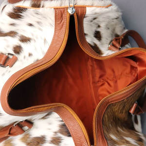 Servicio OEM, Diseño de Fabricante, Bolsas de Viaje de Cuero Vacuno, Bolsas de Viaje de Cuero Vacuno de Primera Calidad a Precio Accesible - Product Image 3