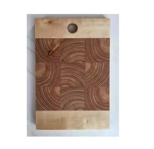 Belle planche à découper créée avec une attention aux détails offrant un style fonctionnel et une sophistication de la cuisine esthétique - Product Image 2