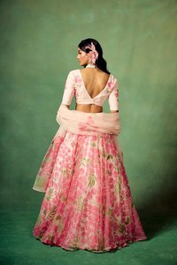 Lehenga choli ผ้าแคนนอนหนาพิมพ์ลายดอกไม้สวยงามแบบพรีเมี่ยมพร้อมผ้าจอร์เจียปักลายดิจิทัล - Product Image 4