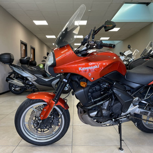 Motocicletas Kawasaki Versys 650 Premium Touring - Product Image 2