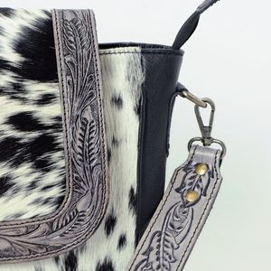 Bolso de cuero hecho a mano para niñas con correa tallada desmontable Último diseño Exportación Listo para regalos de cumpleaños - Product Image 2