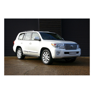 Voitures d'occasion INSTANT LHD/RHD LANDCRUISER V8 Essence VXR - Product Image 2