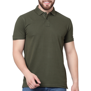 Polo de corte limpio para hombre: Estilo de color sólido con tela de secado rápido, cuello que sostiene la forma y mangas cortas hechas para mayor versatilidad - Product Image 1