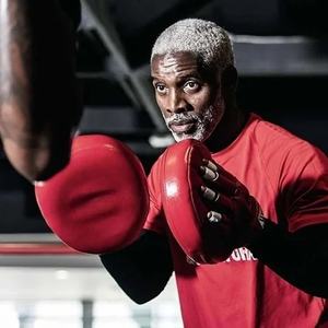 ถุงมือซ้อมต่อยมวยแบบโค้ง สำหรับ MMA ศิลปะการต่อสู้ มวยไทย คาราเต้ คิกบ็อกซิ่ง - Product Image 4