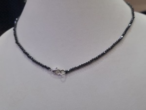 Cuentas sueltas de moissanita negra de 2,50mm con aplausos plateados Corte AAA 16 pulgadas para la fabricación de joyas Tamaños personalizados 6mm y 10mm - Product Image 2