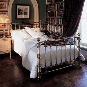 Cama de latón vintage para decoración de dormitorio clásica con detalles artesanales, diseño atemporal y rica elegancia. - Product Image 5