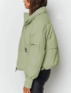 Venta al por mayor de las mujeres a granel chaqueta puffer invierno cálido elegante moda ligera prendas de vestir exteriores de alta demanda abrigo de moda - Product Image 2